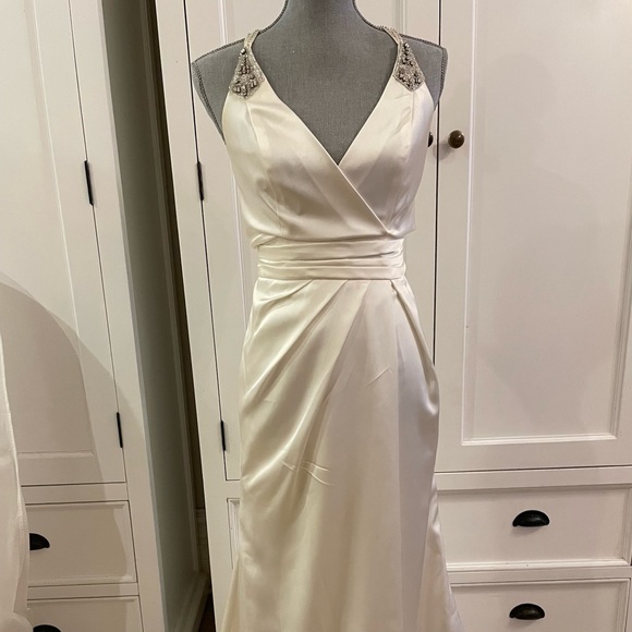 David’s bridal Galina bridal wedding dress gown - Picture 7 of 8